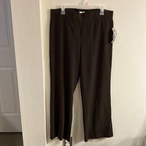 Maternity dress pants Color brown Size Large
NWT
